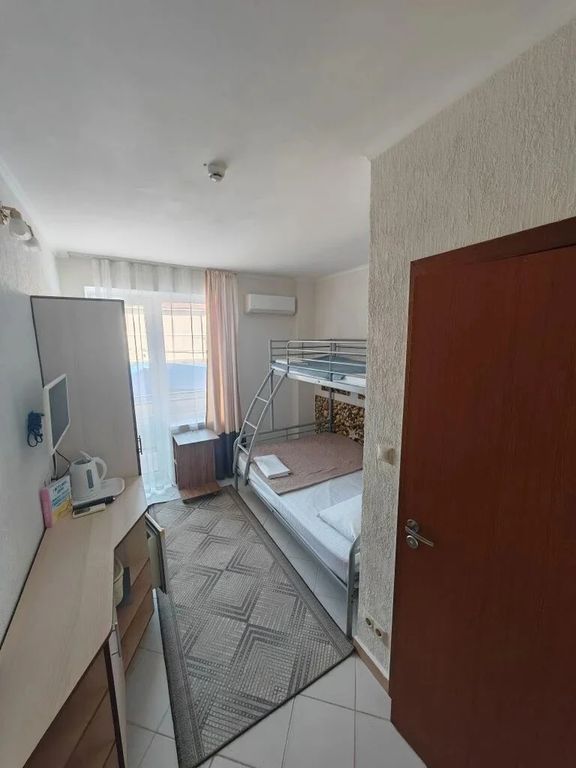 Южная Звезда — Трёхместный номер с двухъярусной кроватью горная сторона