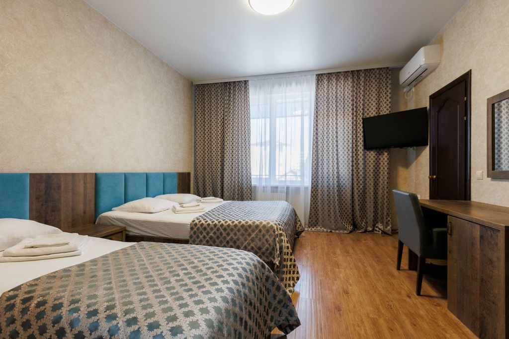 Эдельвейс + — Трёхместный номер Стандарт | балкон