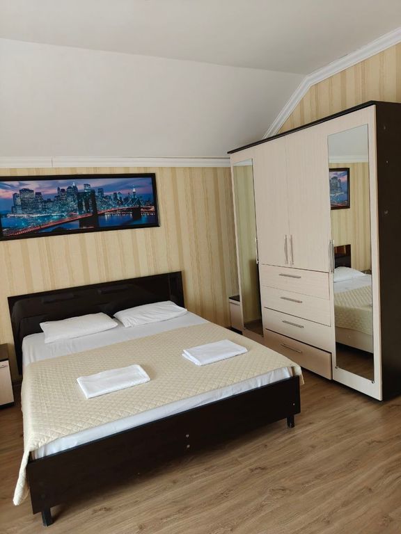 Лазурный — Апартаменты Апартаменты Люкс 2-х комнатная квартира с балконом №10