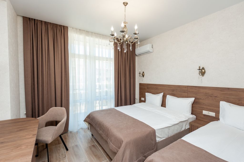 Кристалл — Трёхместный номер стандарт с видом на море