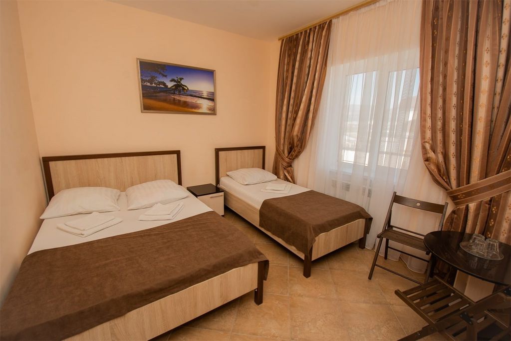 Ладья — Семейный номер двухкомнатный полулюкс с балконом