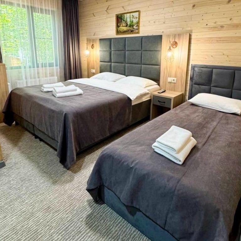 ПРЕМЬЕР - ЛЫЖНЫЙ ОТЕЛЬ (HOTEL PREMIER SKI) — Трёхместный номер улучшенный