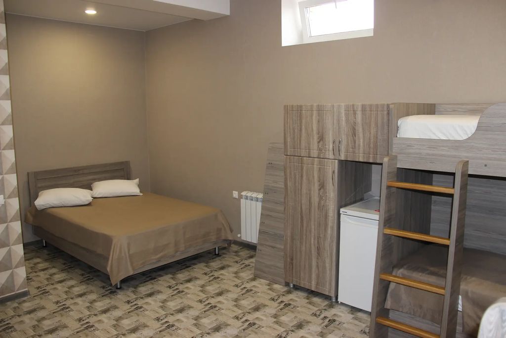 Павловск — Семейный номер шестиместный