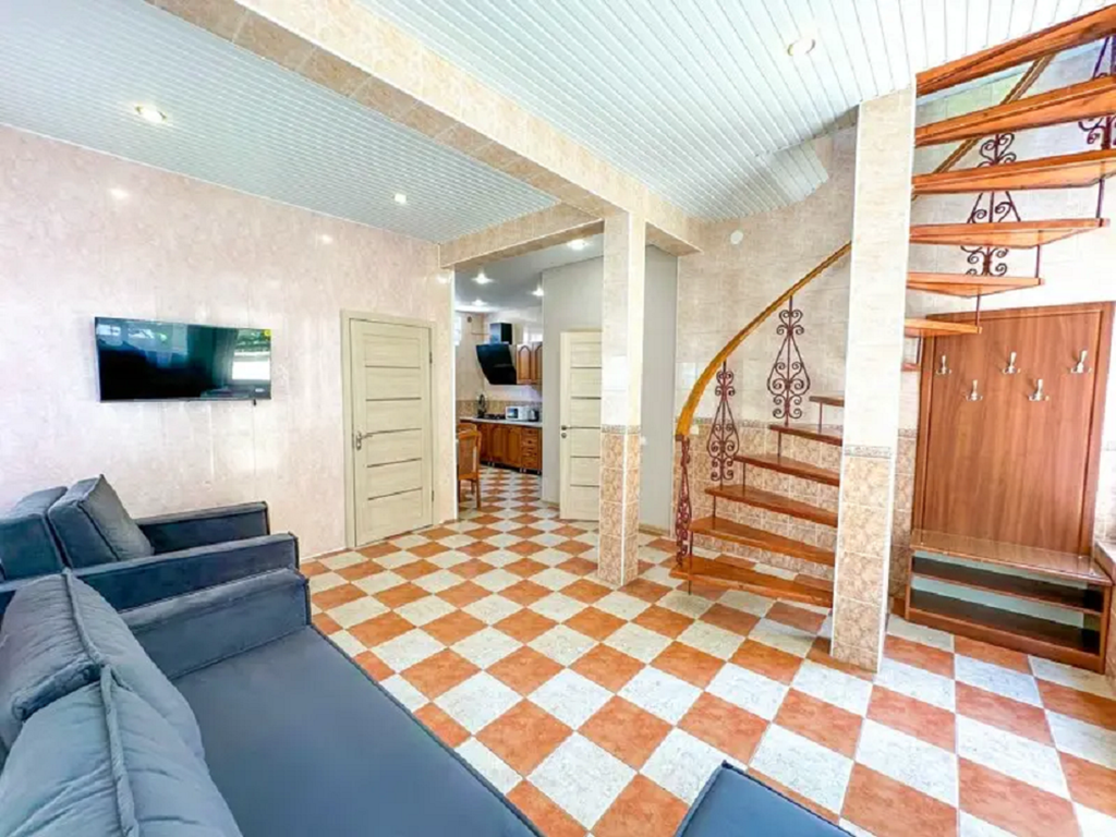 Бристоль — Дом коттедж двухэтажный