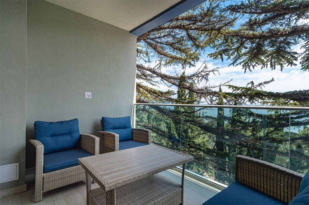 Зазеркалье — Апартаменты Апартаменты