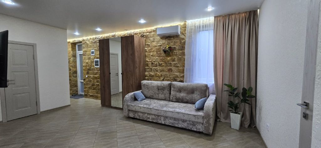 В Горах Абрау — Семейный номер Семейный номер комфорт №6