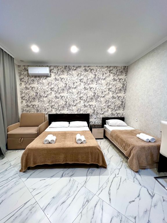 Letto — Трёхместный номер улучшенный с видом на город