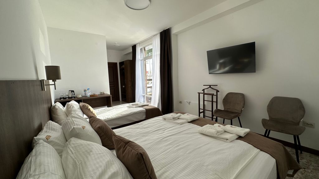 Астра — Трёхместный номер стандарт