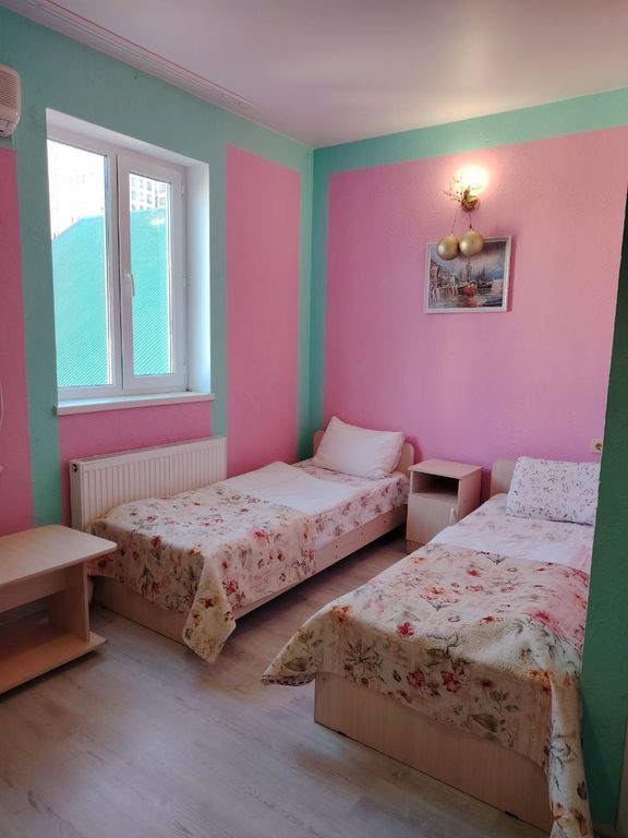 ЭдиРоз — Четырёхместный номер 4х местный стандарт, 1 комнатный с удобствами