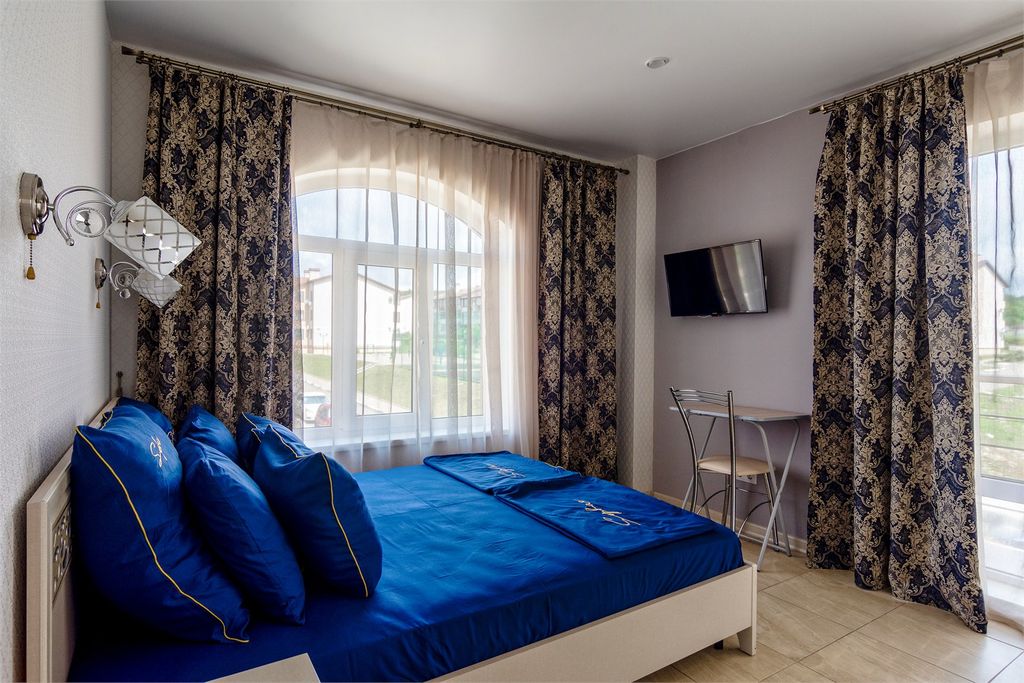 Стела — Семейный номер с видом во двор