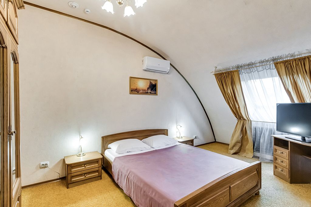 Платовский — Семейный номер Семейный номер