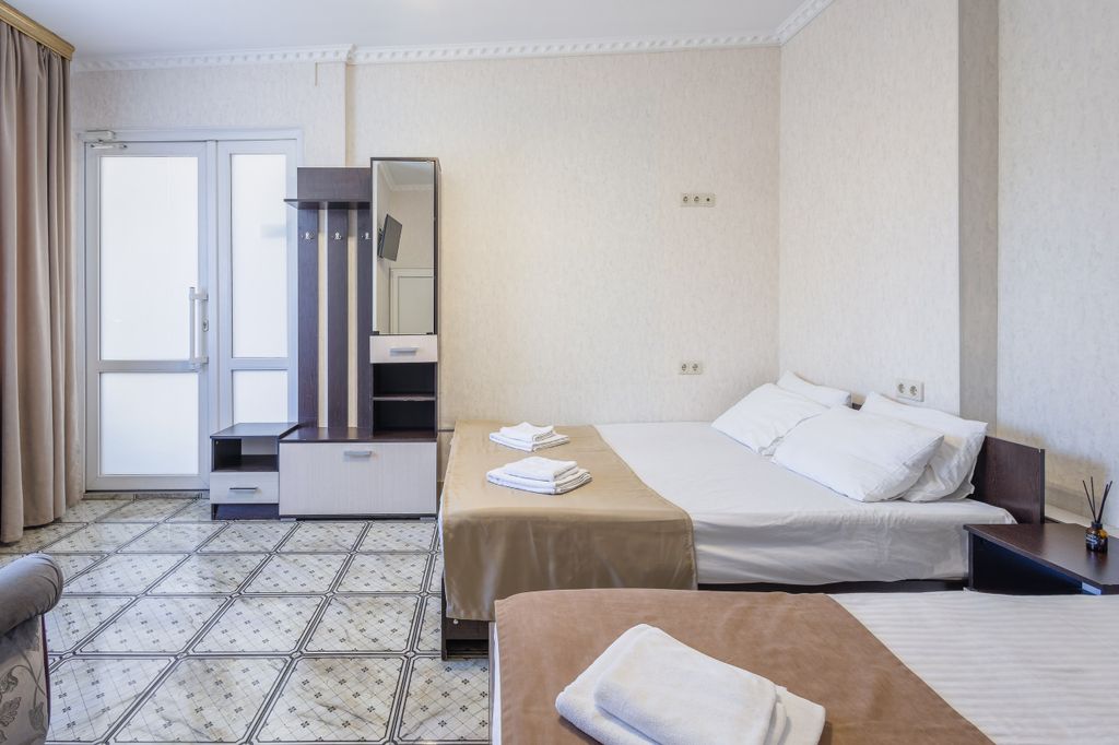 Еlion — Четырёхместный номер Стандарт