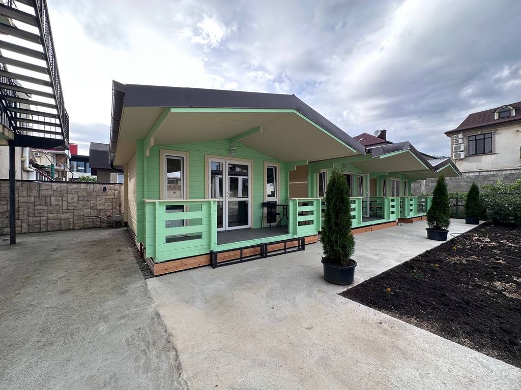 На Листопадной — Семейный номер уютный дом с террасой