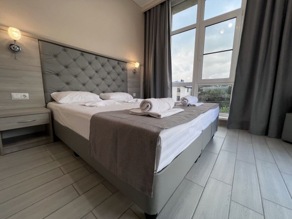 Moon — Четырёхместный номер двухкомнатный 1 этаж