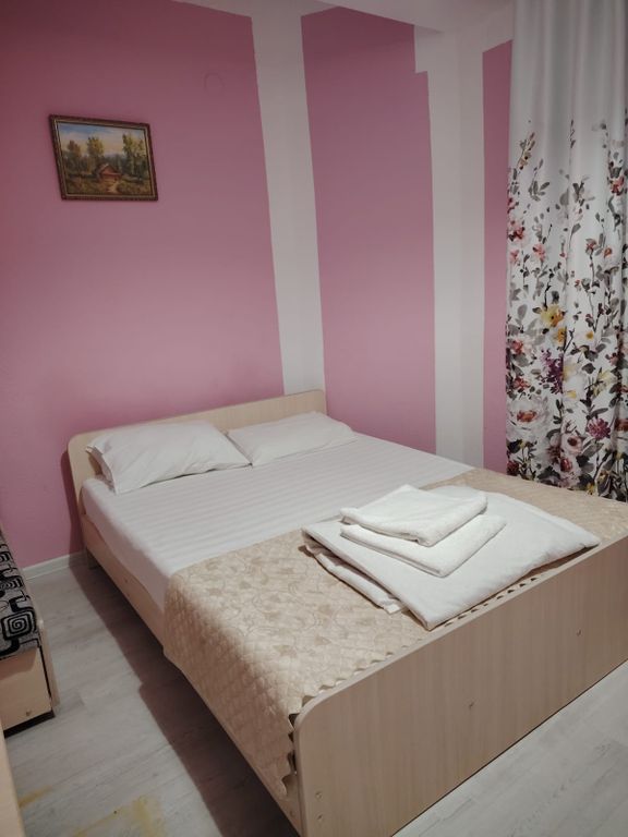 ЭдиРоз — Семейный номер  2х комнатн., 4х мест. с удобст. балконом и миникухней