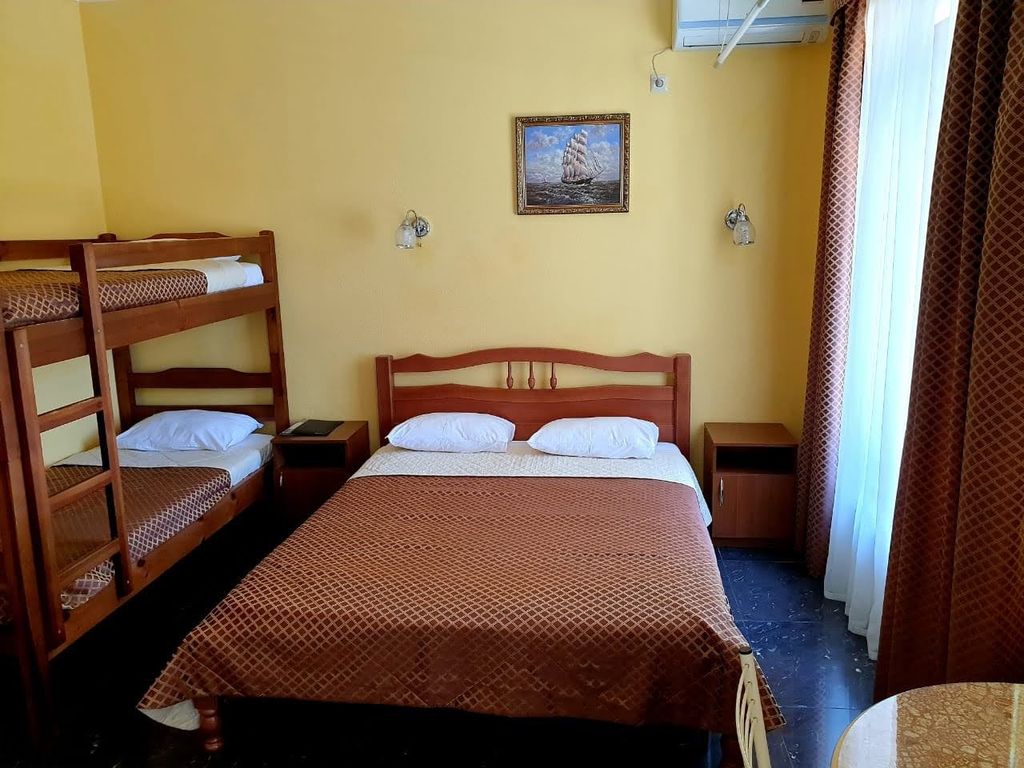 Аквамарин — Четырёхместный номер Студия с кухней