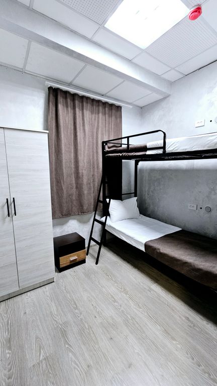 Люкс — Двухместный номер с 2 отдельными кроватями с двухъярусной кроватью