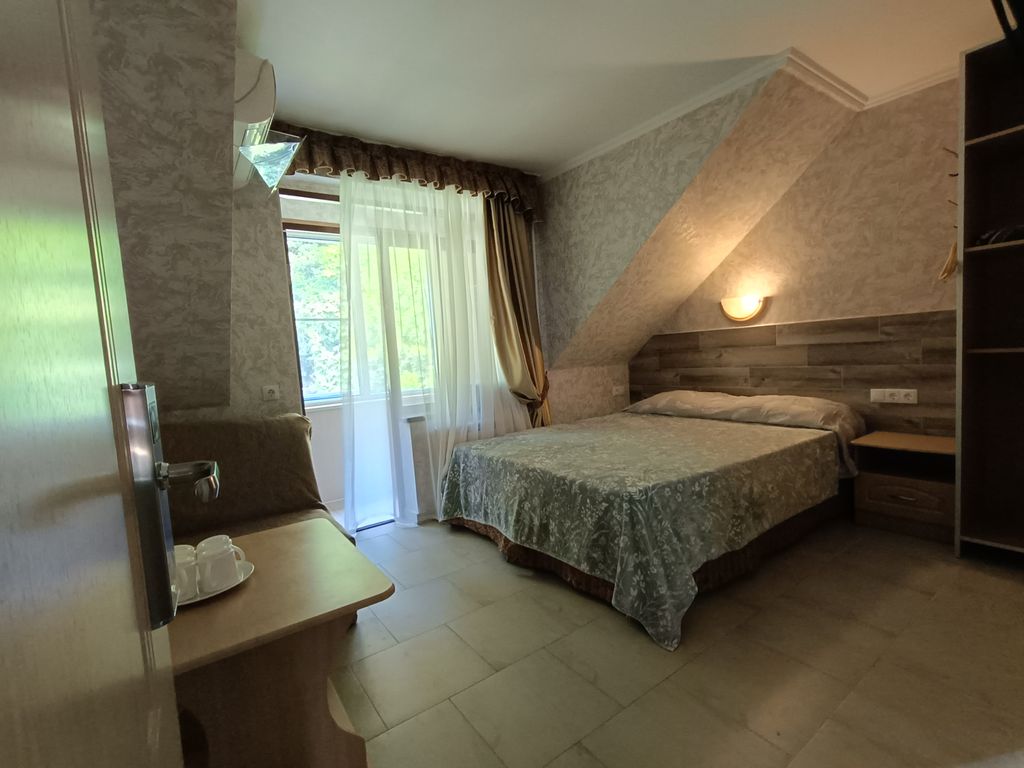 Семейный клуб Арго — Двухместный номер с 2 отдельными кроватями малый номер с лоджией