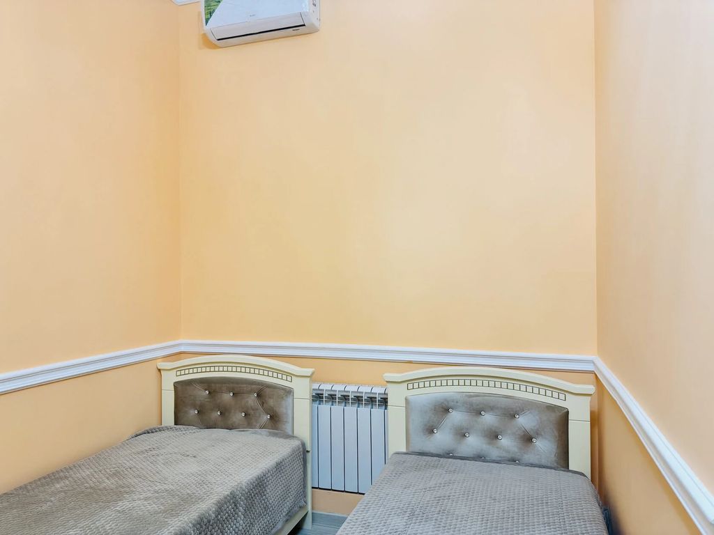 Табарик — Трёхместный номер без окна