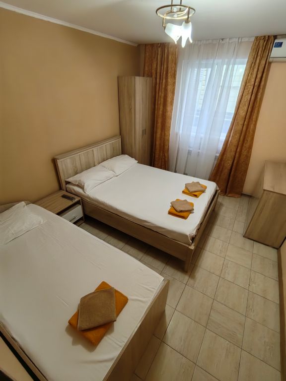 Свои на море — Трёхместный номер стандарт