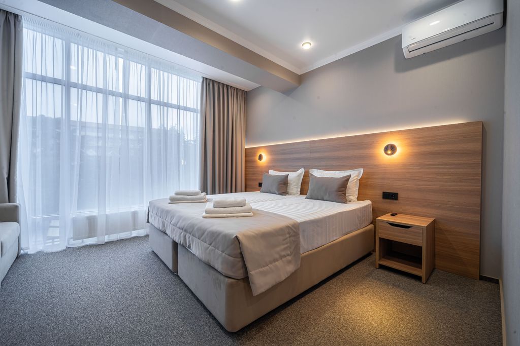 Ефремовъ-Море — Четырёхместный номер люкс