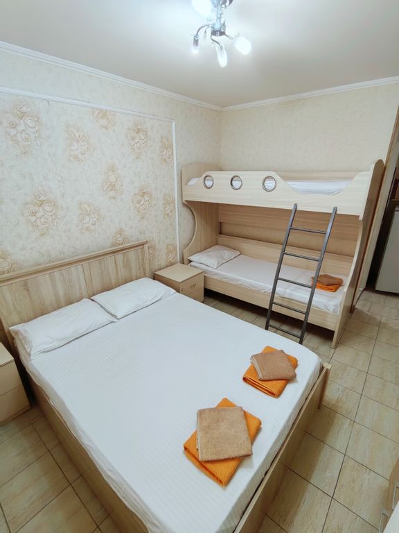 Свои на море — Семейный номер стандарт