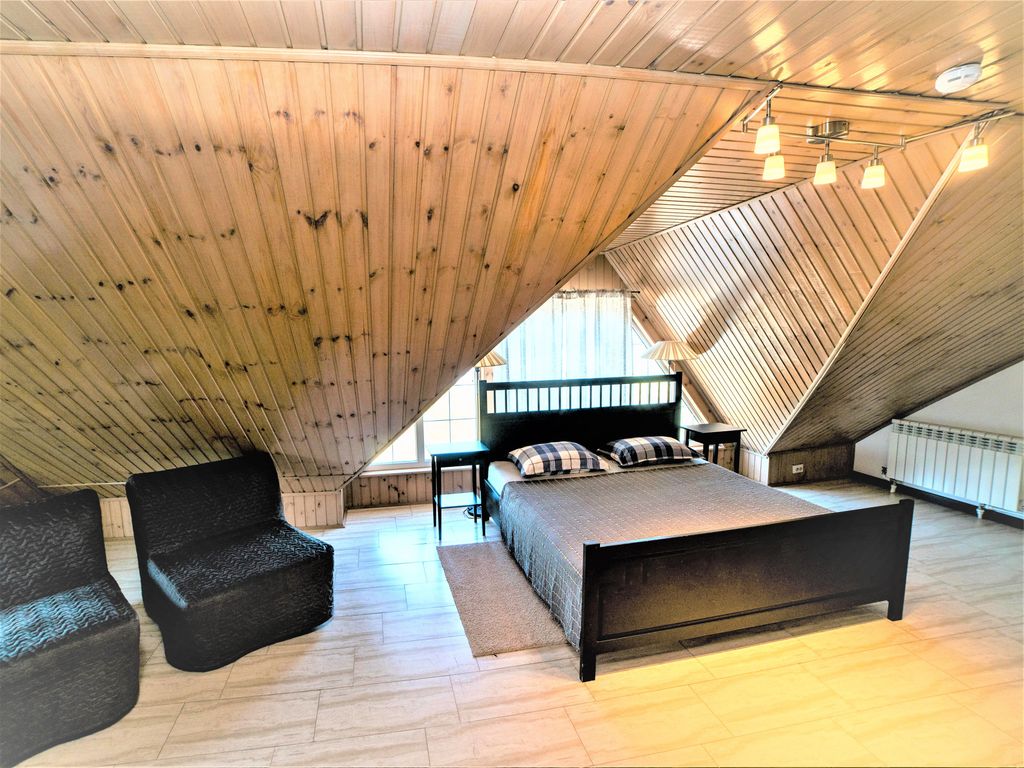 Азов-Инн — Четырёхместный номер 33