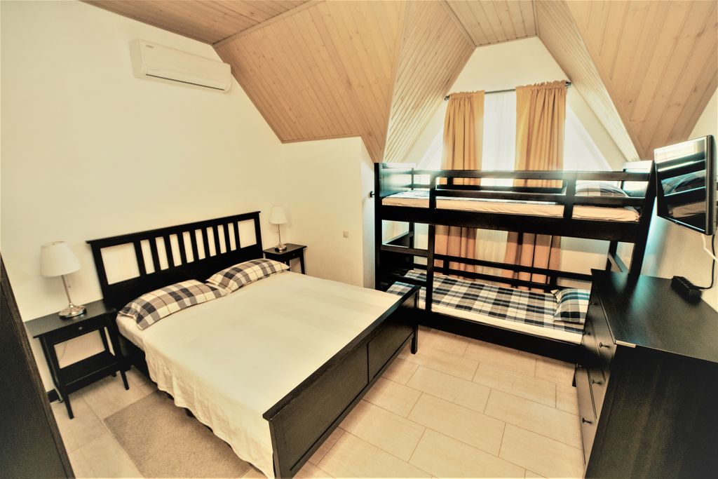 Азов-Инн — Семейный номер 303