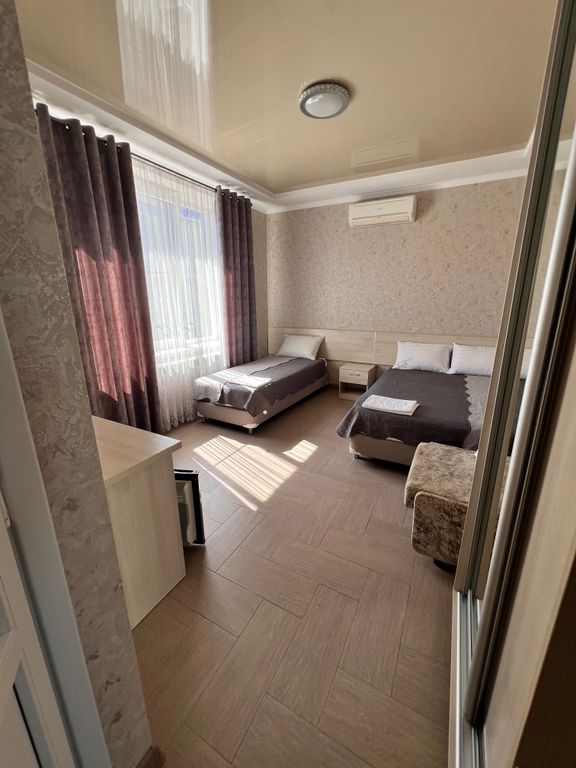 Верано — Трёхместный номер стандарт с видом на город