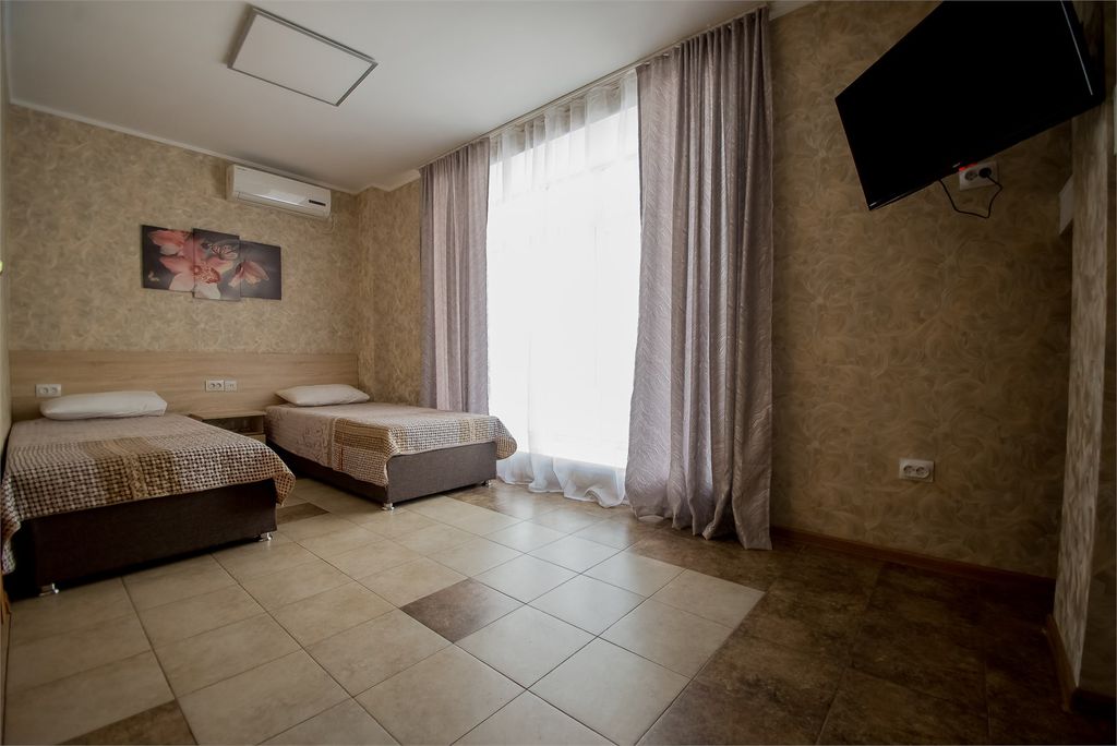 Золотой Лев — Двухместный номер с 2 отдельными кроватями Стандарт № 12