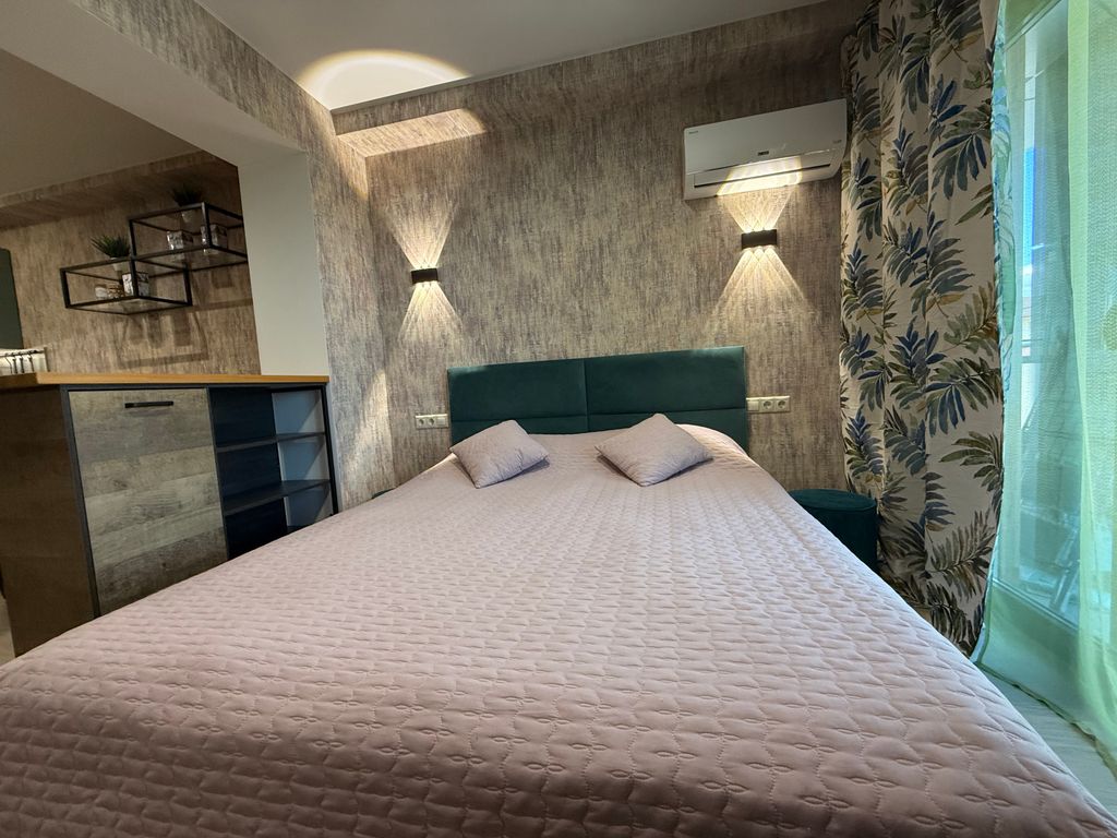 Морской каскад — Апартаменты с балконом