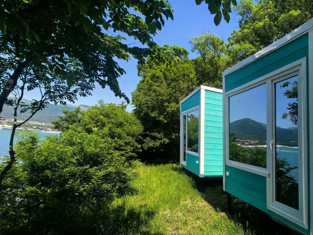 "Эко-курорт "ЮГ" — Апартаменты бунгало