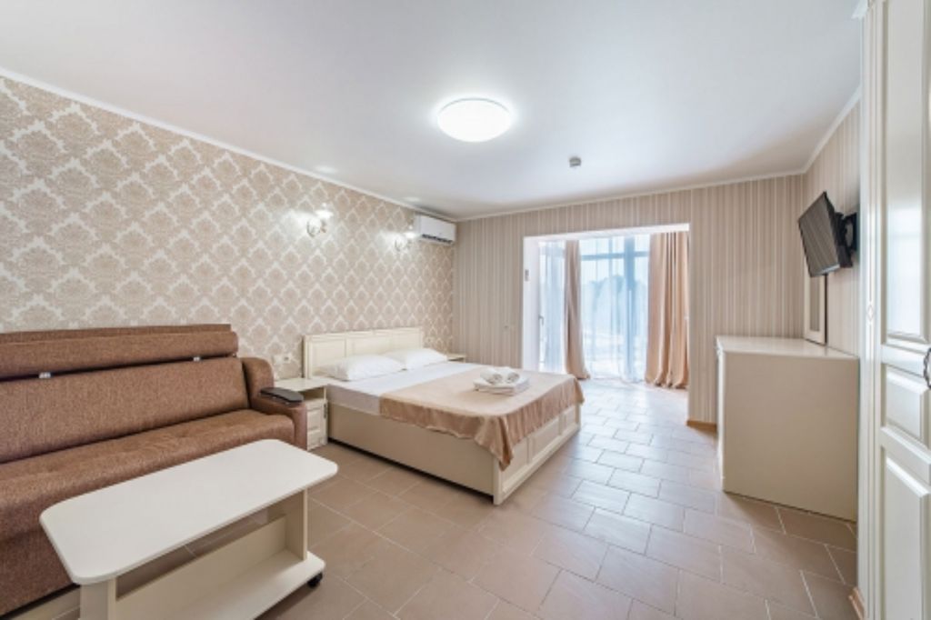 Берег Ямала — Четырёхместный номер улучшенный