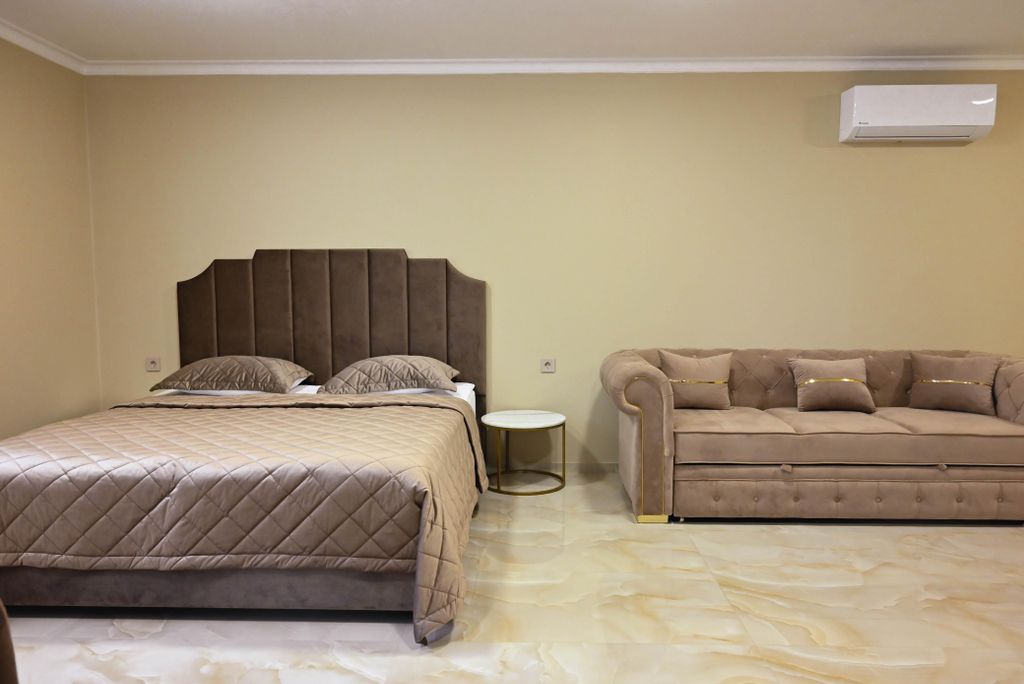 Astoria — Четырёхместный апартаменты категории Комфорт Сьют