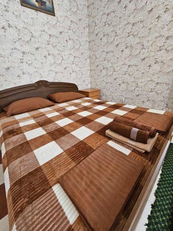 Алан — Четырёхместный номер студия с балконом и кухней