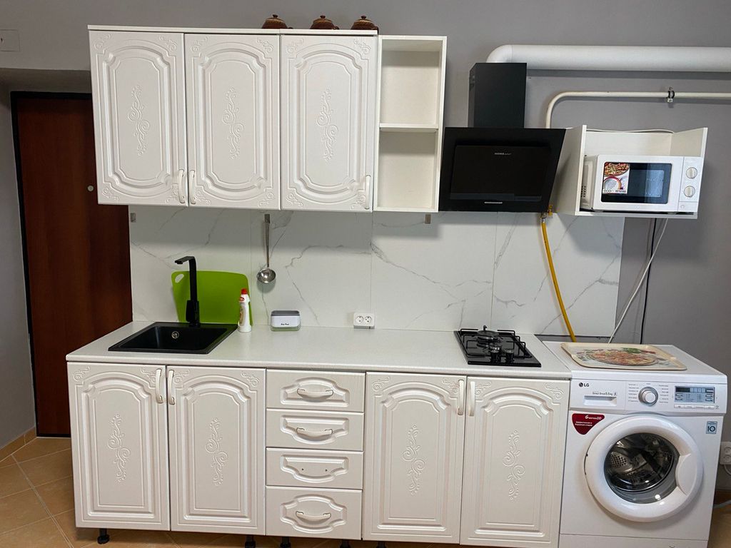 Афалина — Семейный номер половина дома