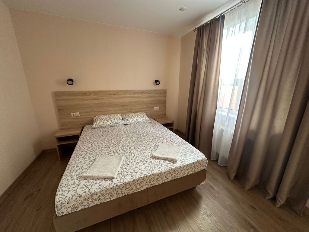 Приветливый — Четырёхместный номер улучшенный