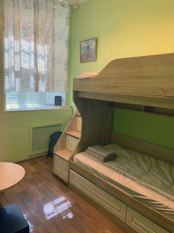 Миллионная 12 — Двухместный номер с 2 отдельными кроватями