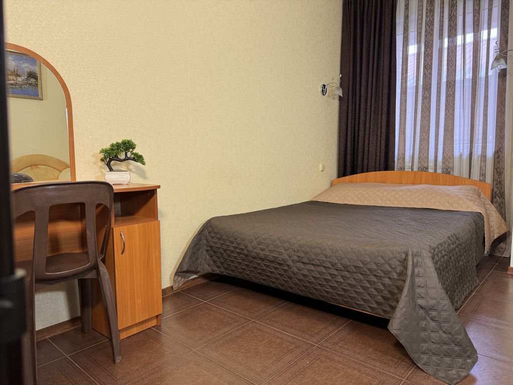 Лиана — Трёхместный номер Комфорт с мини-кухней