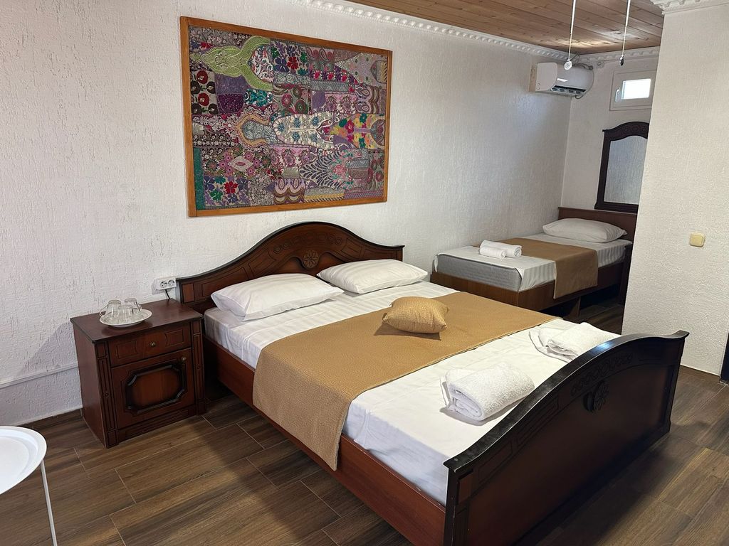 Гостевой дом "Пионерский 73" — Трёхместный номер Трехместный номер