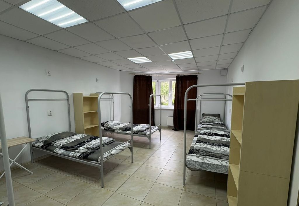 Нижний Лайк — Многоместный смешанный номер эконом (душ/туалет общий)