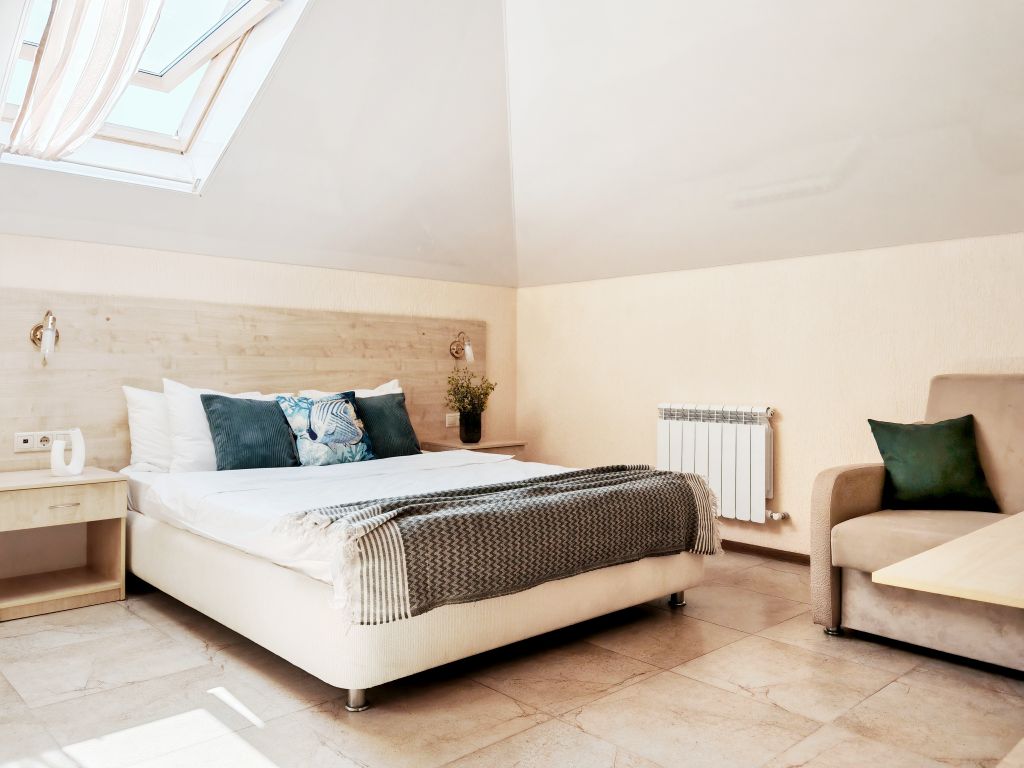 Шоколад — Четырёхместный номер на мансарде