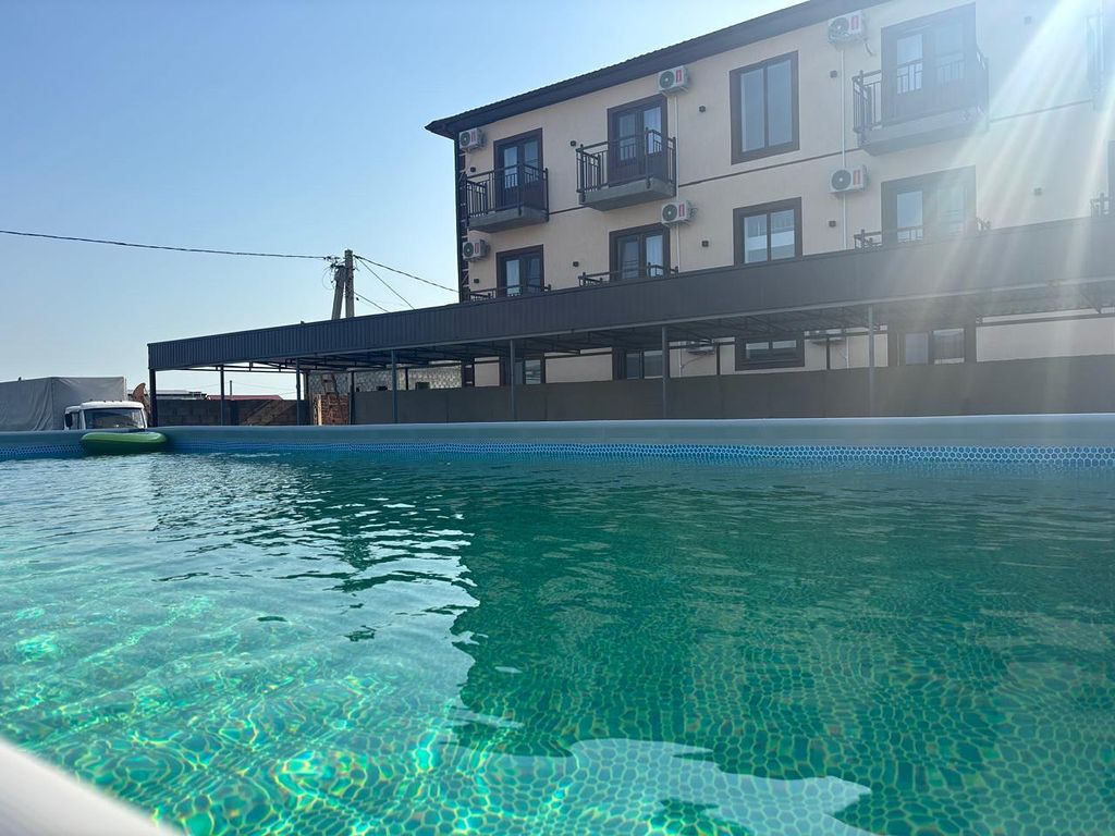 Абрикос — Трёхместный номер стандарт