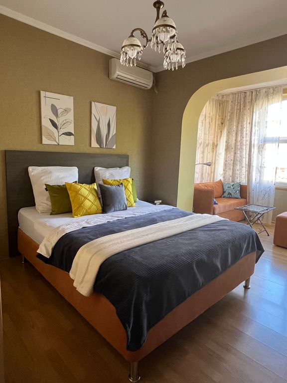 Надежда румс — Семейный номер улучшеный трехместный