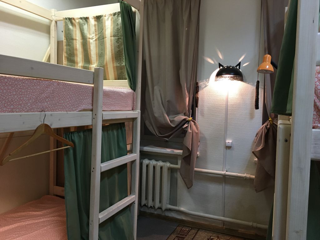 Пара Тапок — Многоместный женский номер верхнее место