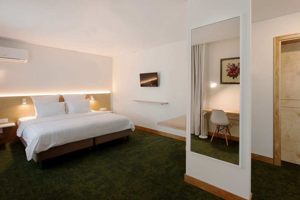 Восток — Двухместный номер с 1 кроватью улучшенный