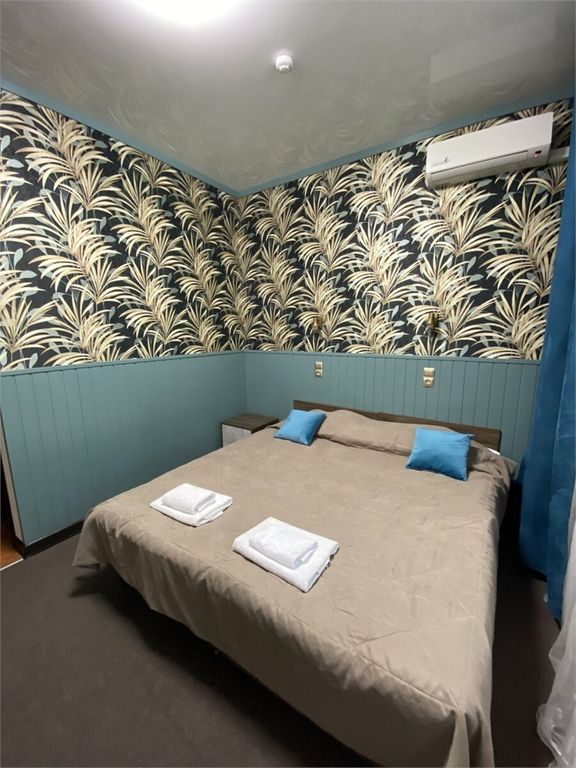 Корона — Двухместный номер с 2 отдельными кроватями Улучшенный