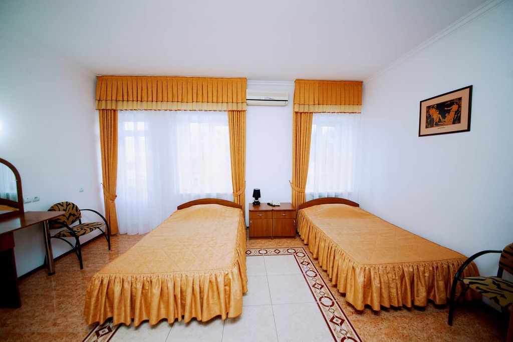 Ясон — Двухместный номер с 2 отдельными кроватями стандарт Твин с балконом